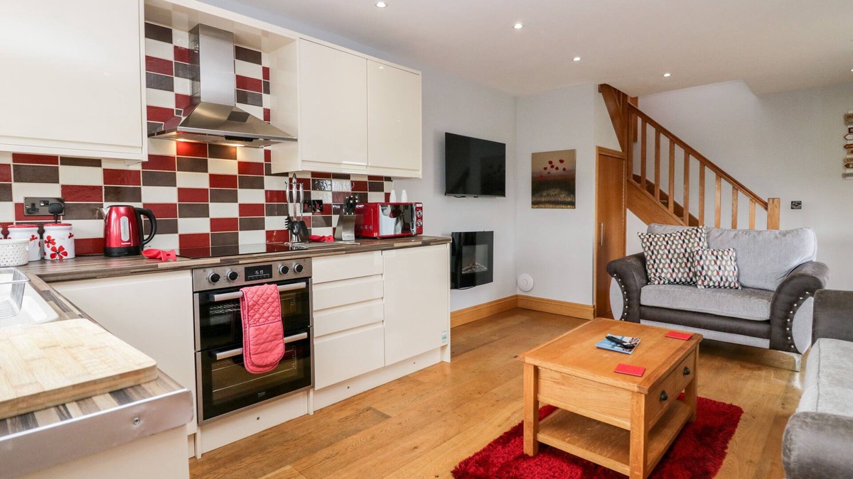 Newland Near Ulverston Cottage | Daisy Cottage