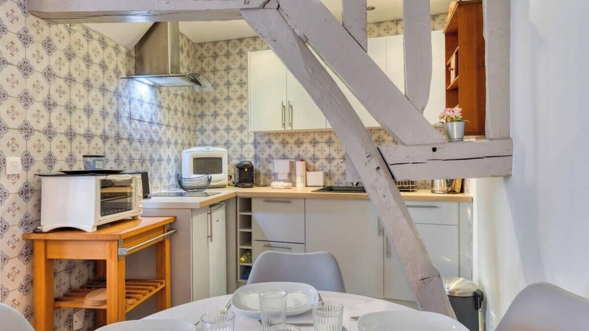 Quartier Vieux Marche-Cathedrale Apartment | Daisy : Un charmant appartement près de la Place du Vieux Marché