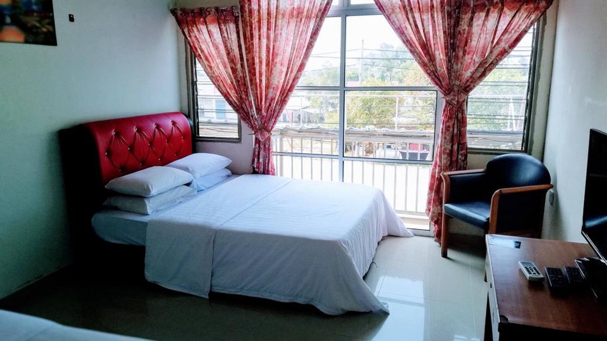 Kampung Gong Datok Hotel | Daisyinn Budget Hotel Kuala Terengganu