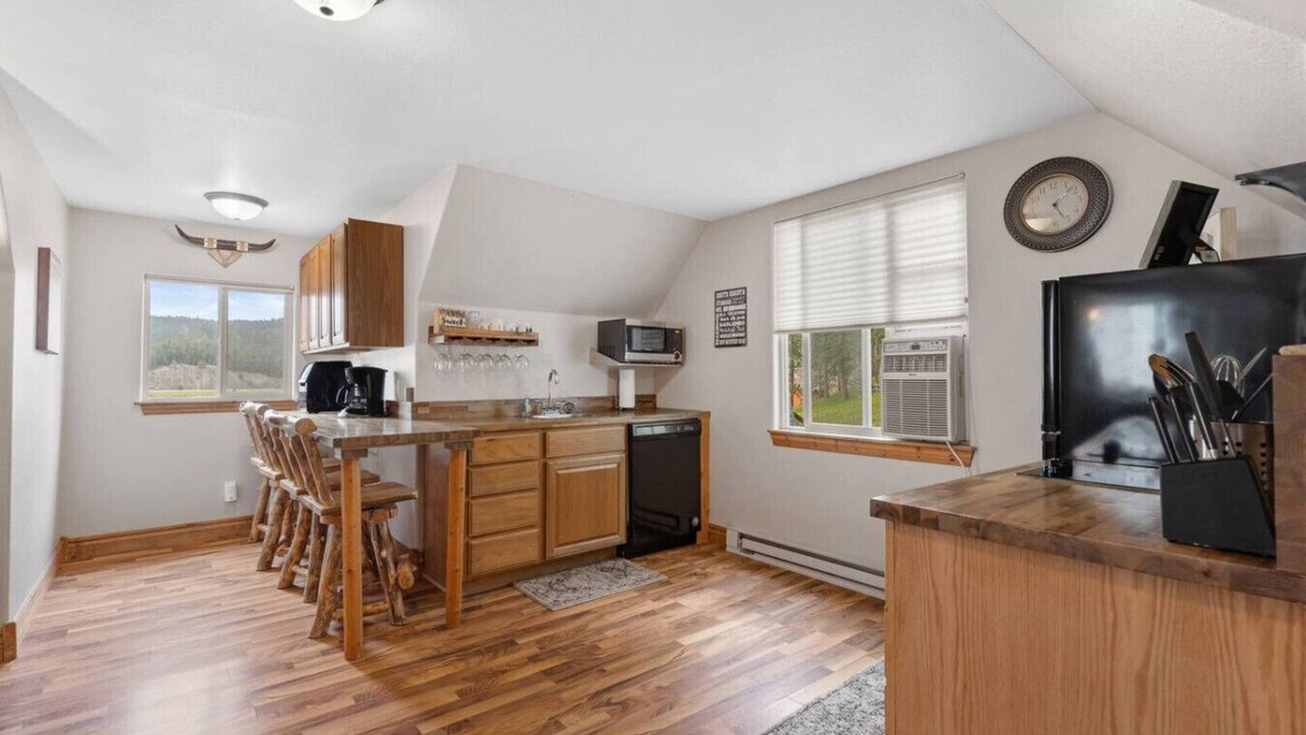 Rapid City House | Dakota Cabin:1 mi. Sheridan Lake