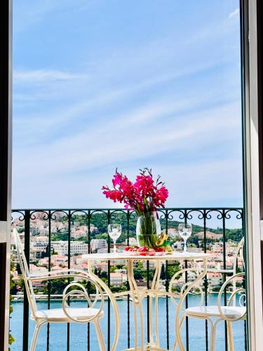 Gruz House | Dalmatian House, spacious stone terraces, balcony , views