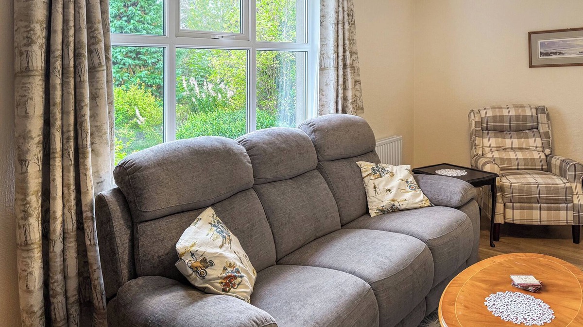 Alford Cottage | Damil Cottage - UK44789