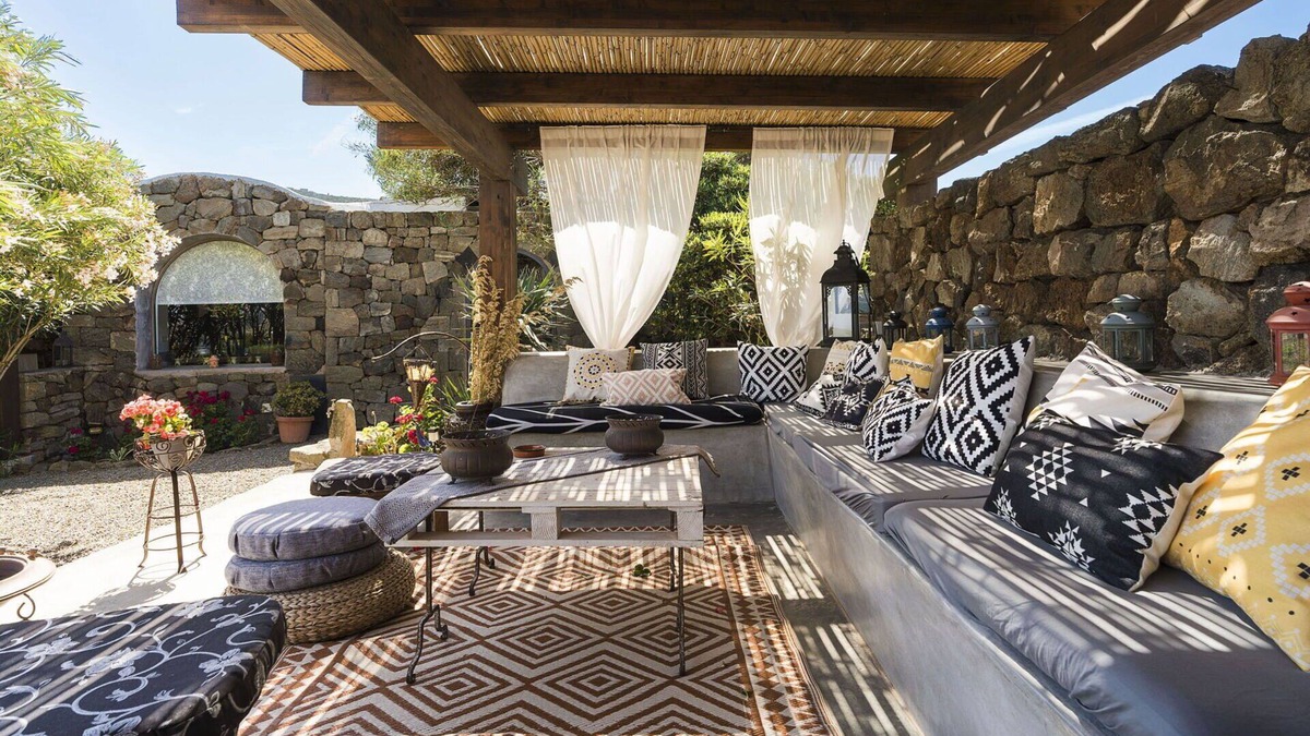 Pantelleria Villa | Dammuso with pool and wonderful outdoor spaces