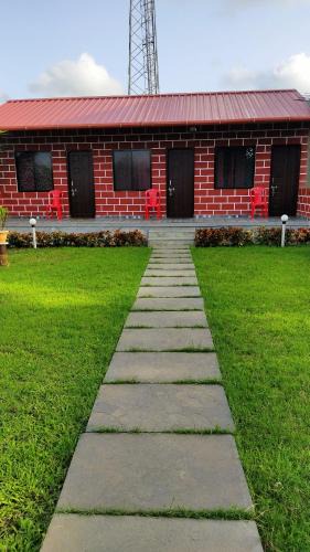 Dandeli House | DANDELI CROCODILE EDGE HOME STAY