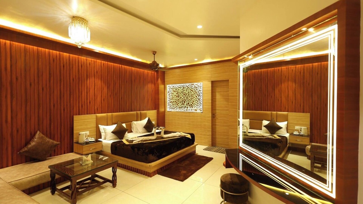 Bareilly Hotel | Darbar E Khas