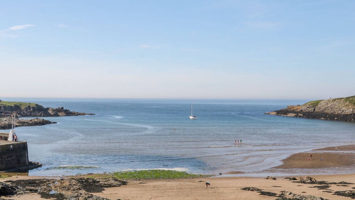 Cemaes Bay Cottage | Daresfield