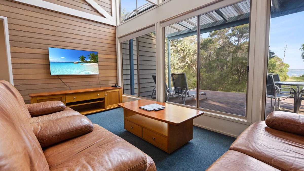 Forge Creek House | Dargo - Waterfront Retreat: Secluded lodges perfect for nature lovers