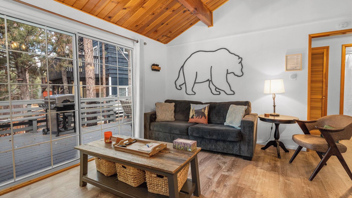 Big Bear City Cabin | Dark Pine Retreat - Romantic Getaway, Fireplace, Deck, Barbecue