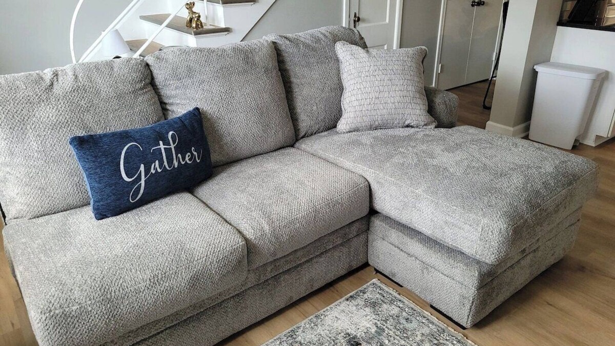 Joslyn Castle Apartment | Davenport Dwellings 2 Bd by UNMC