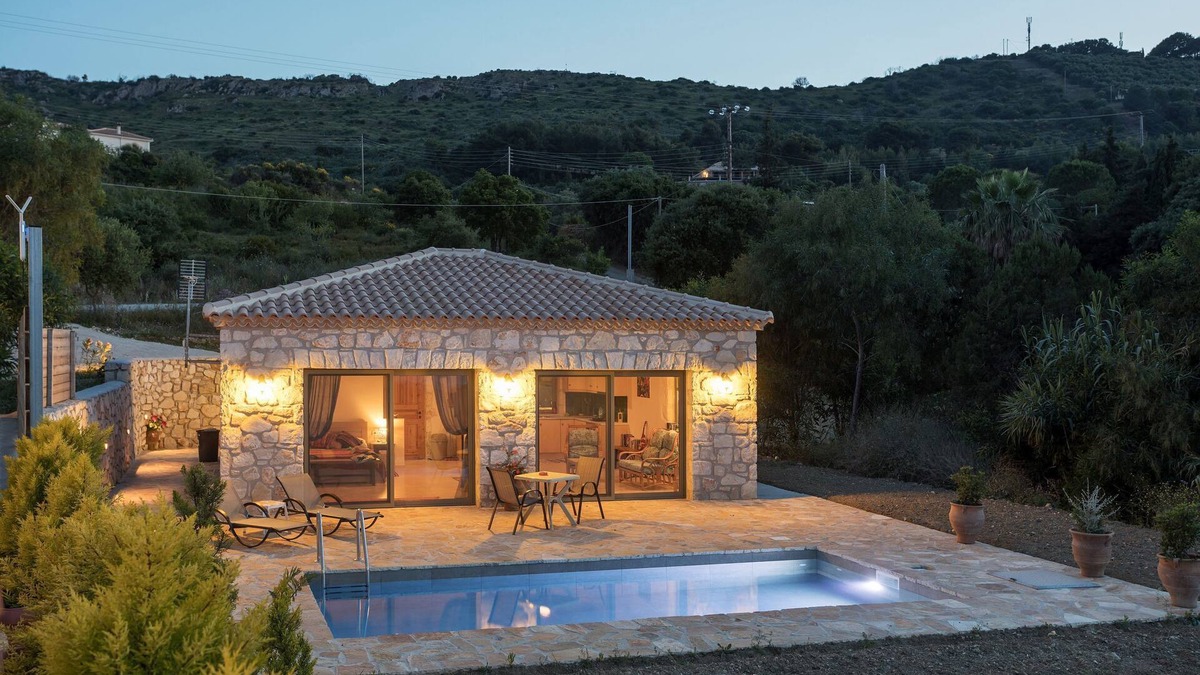 Vasilikos Villa | David's Villas - Villa Patricia Open Plan Villa with Pool