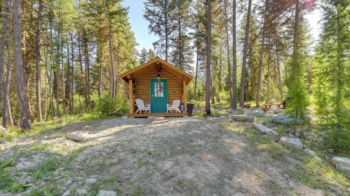 Marion Cabin | Day Trip to Glacier NP: Nature-Packed Cabin!