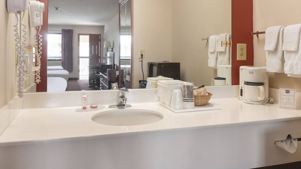 Adairsville Hotel | Days Inn by Wyndham Adairsville