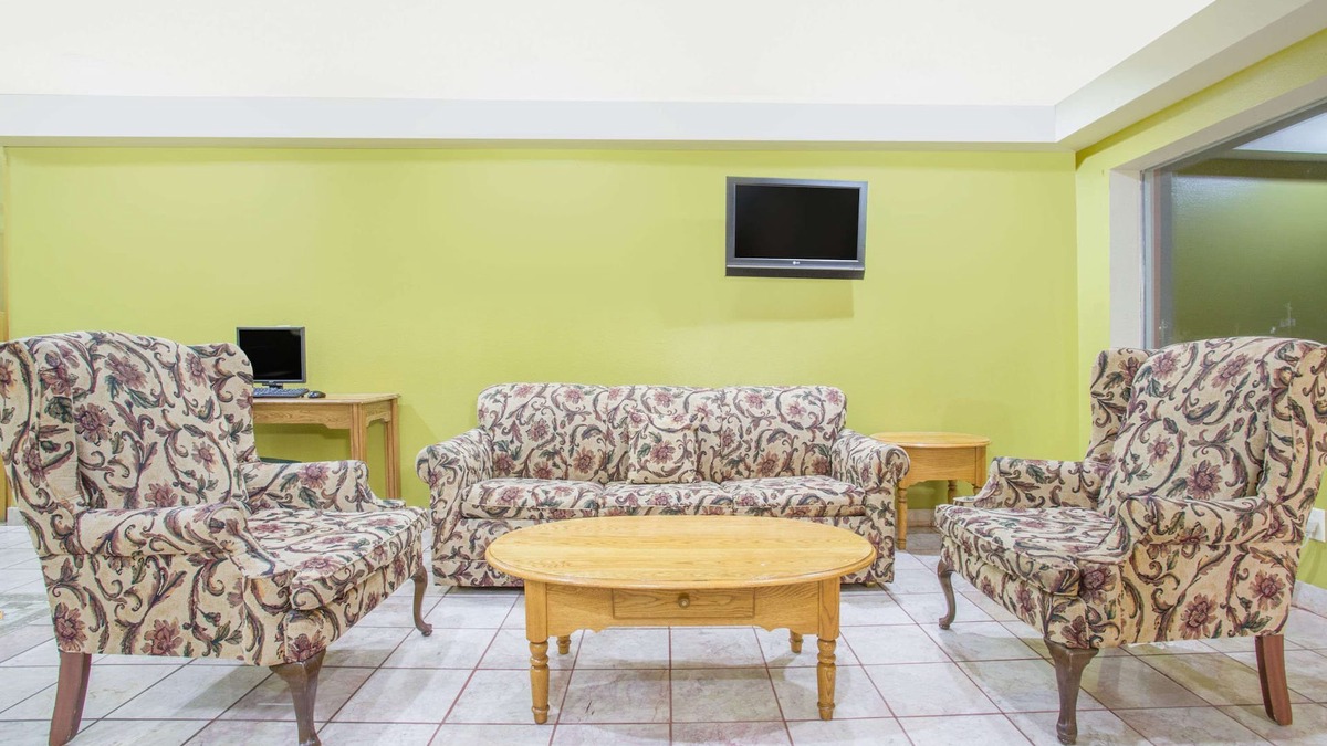 Custer Hotel | Days Inn by Wyndham Custer