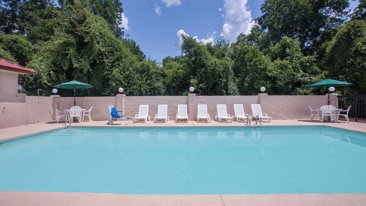 Dublin Hotel | Days Inn by Wyndham Dublin GA