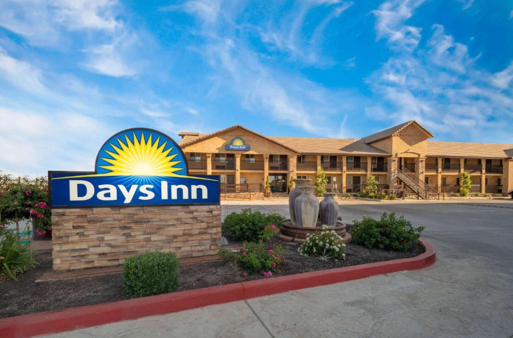 Galt Hotel | Days Inn by Wyndham Galt - Elk Grove South