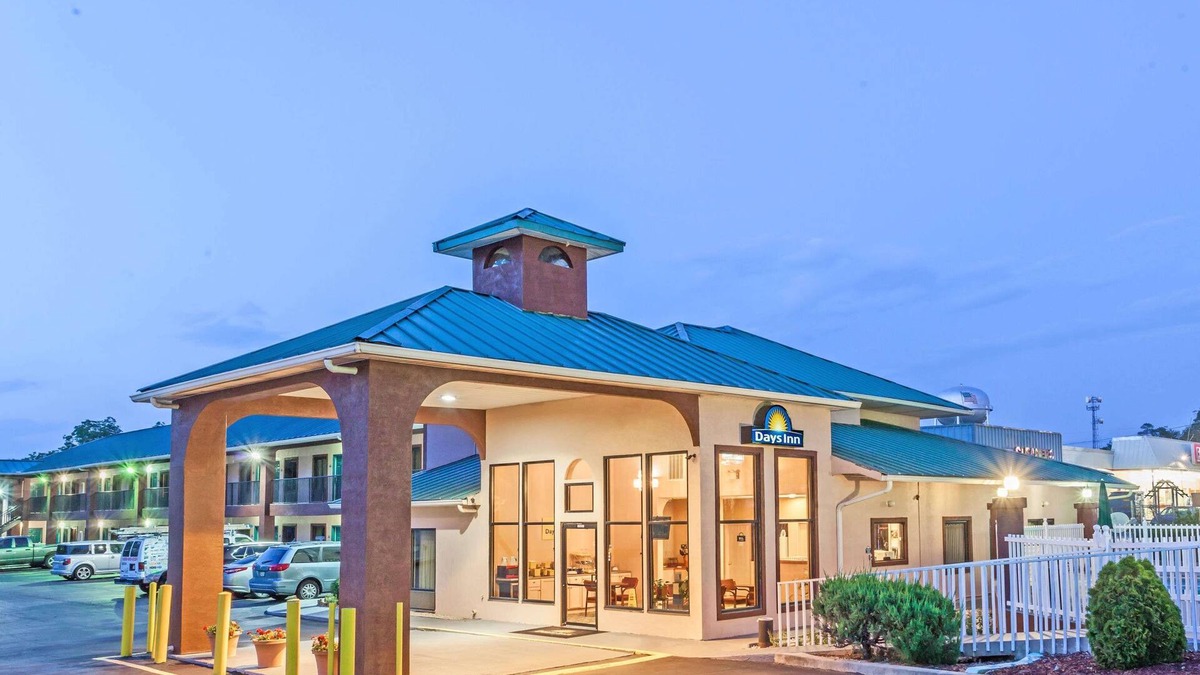 Jackson Hotel | Days Inn by Wyndham Jackson