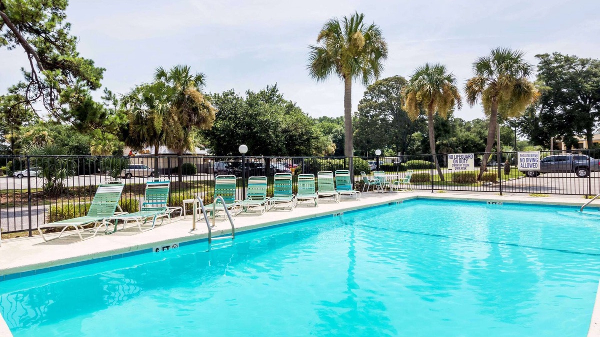 Little River Hotel | Days Inn by Wyndham Little River