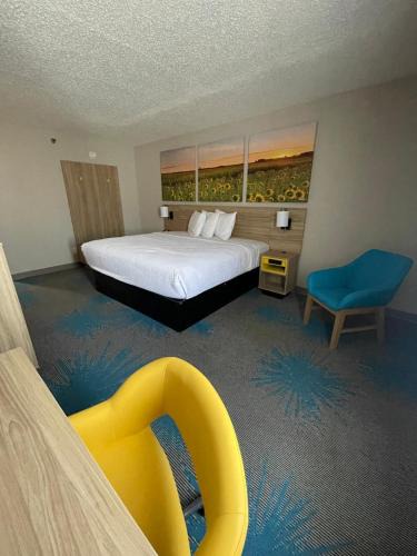 Mandan Hotel | Days Inn by Wyndham Mandan Bismarck Area