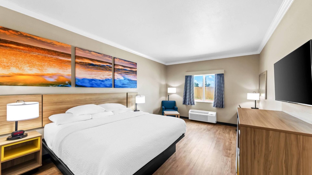 Rockdale Hotel | Days Inn by Wyndham Rockdale Texas