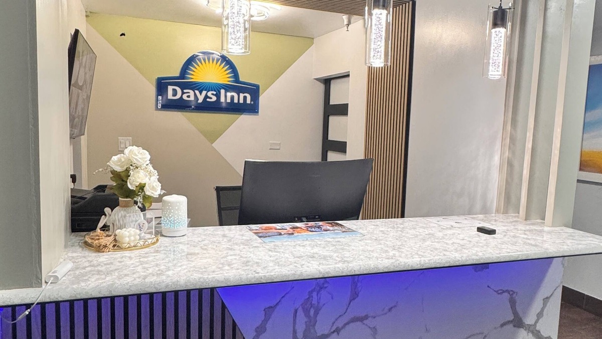 Salina Hotel | Days Inn by Wyndham Salina I-70