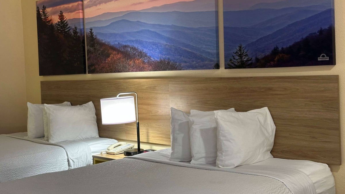 Eunice Hotel | Days Inn & Suites by Wyndham Eunice