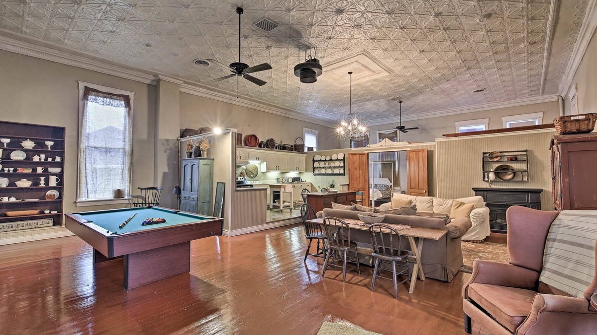 Dayton Apartment | Dayton Apt - 10 Miles to Purdue University!