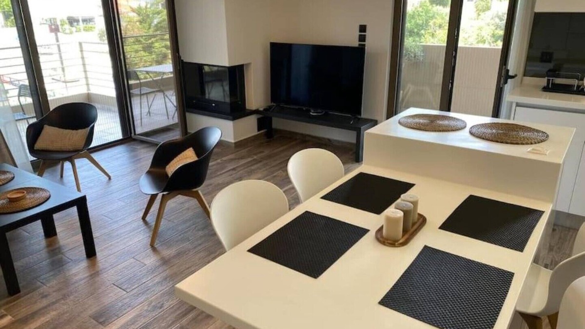 Khalandrion Apartment | Dazzling and stylish 2BR Apartment