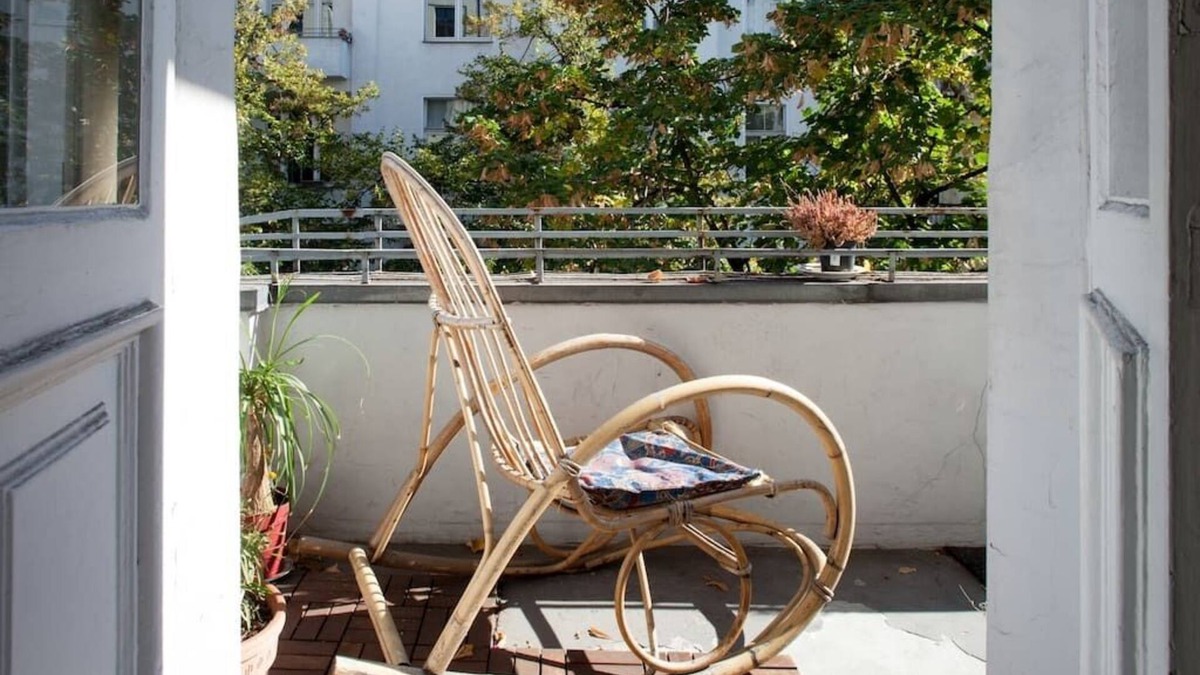 West Berlin Centre Bed & Breakfast | Beautiful studio old style apartment