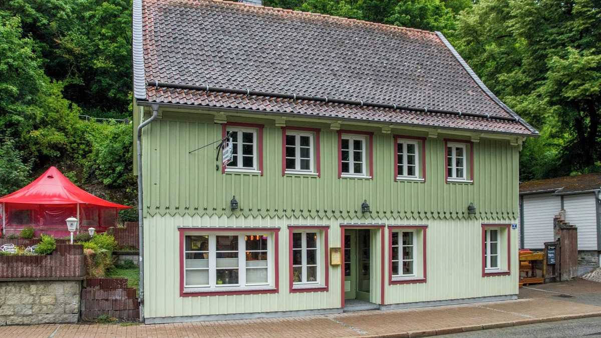 Rubeland Apartment | Apartment 'Altes Höhlenführerhaus' with Mountain View, Shared Terrace and Wi-Fi