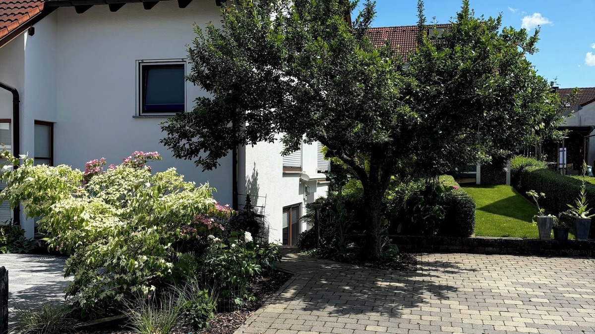 Seebronn Apartment | Rottenburg Seebronn 2 rooms. Bathroom, terrace, own entrance, easily accessible