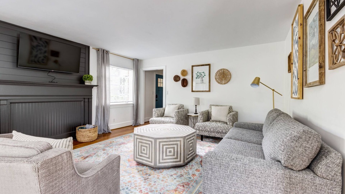 Winston - Salem House | Deacon Stays: The Polo - Walking Distance to Wake Forest University