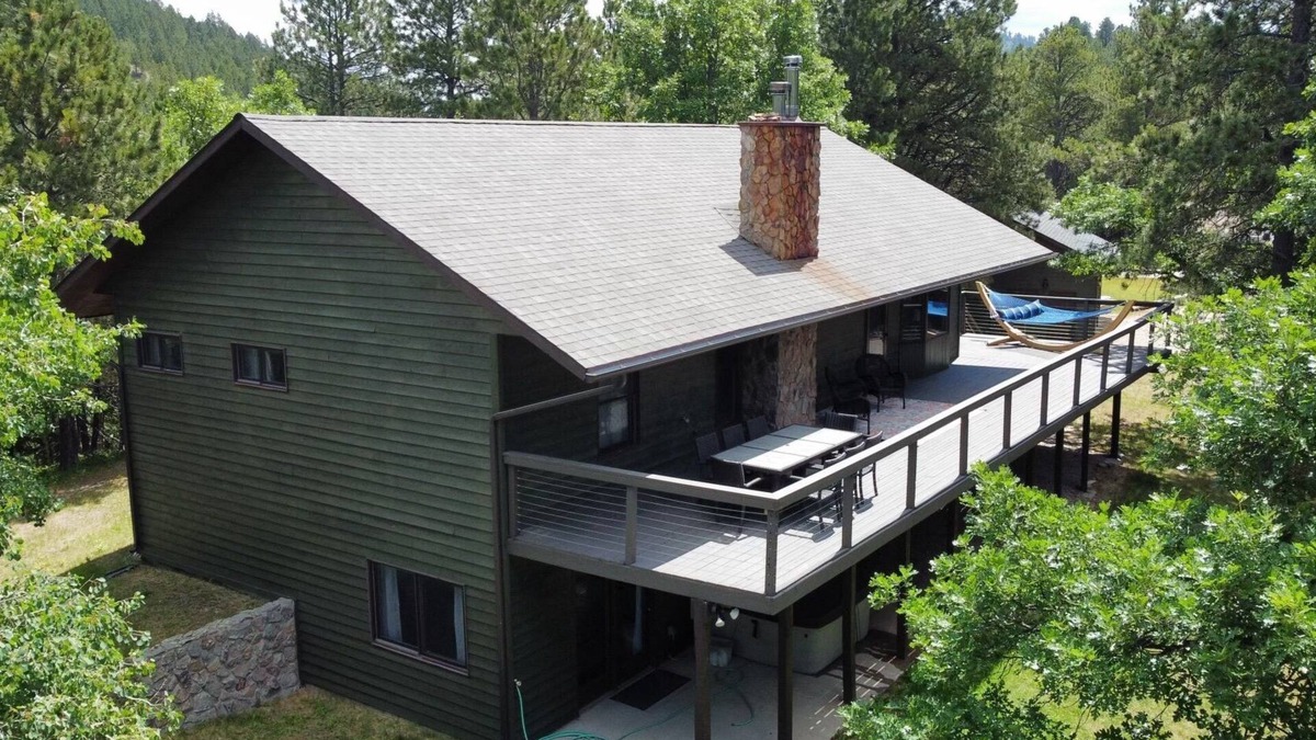 Deadwood House | Deadwood Pines Hideaway