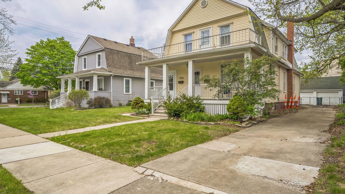 Dearborn House | Dearborn Den: Cozy Flat for Fall Travelers, Where Fall Memories Are Made