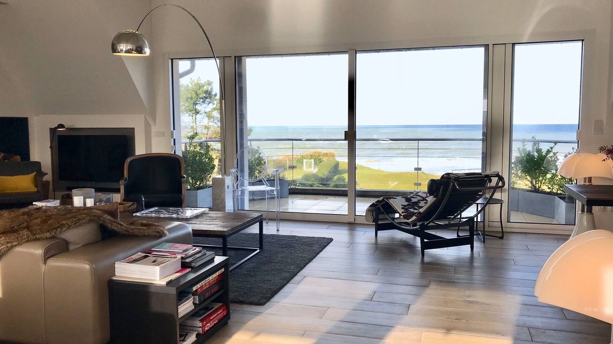 Benerville-sur-Mer Apartment | DEAUVILLE, APARTMENT WITH INCREDIBLE SEA VIEW, DIRECT ACCESS TO THE BEACH
