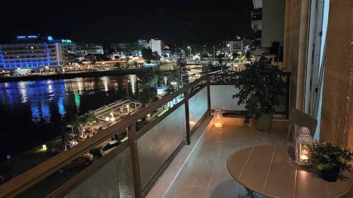 Chalcis Apartment | Debbies apartment over the water!