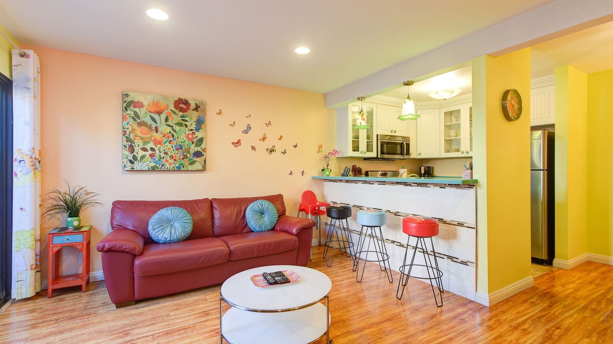 Hermosa Village House | Dec 5-8/GVH3/Closest Walk2Disney+CUTE+Wifi+Netflix+Parking+