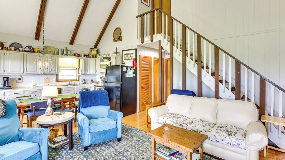 Zionville Cottage | Deck, Fire Pit, Games: Family Escape Near Boone