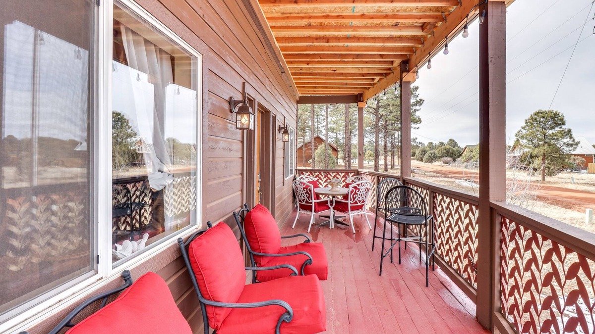 Zane Grey Cabin | Deck + Grill: Serene Nature Escape in Overgaard