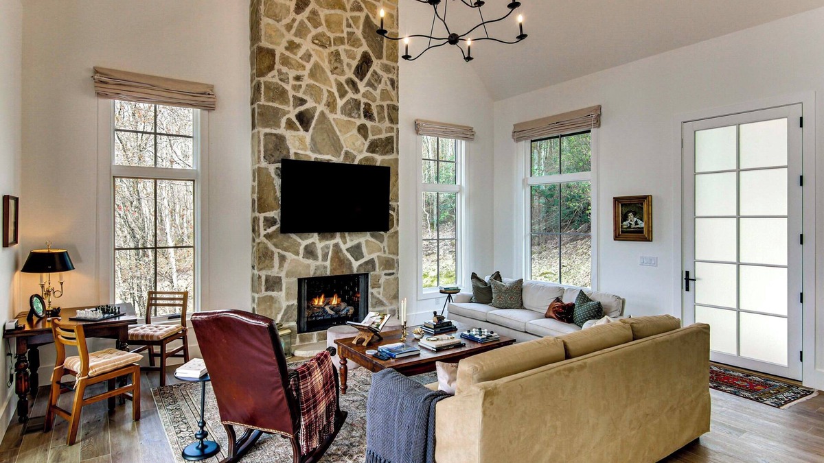 Glenville House | Deck & Mountain Views: 'Black Chalet' in Glenville