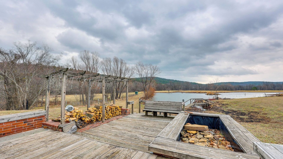 Hodgen Cabin | Deck & Views: Spacious ‘Lake House’ Escape