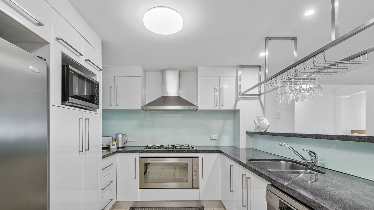 Brisbane House | Deep Blue Apartment 8 Tangalooma