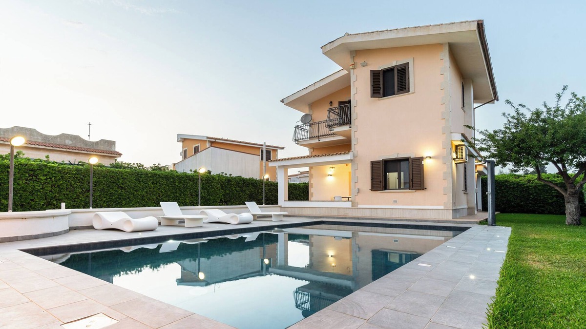Arenella Villa | Deep Blue Sea - Casa vacanza (swimming pool, bbq, solarium)