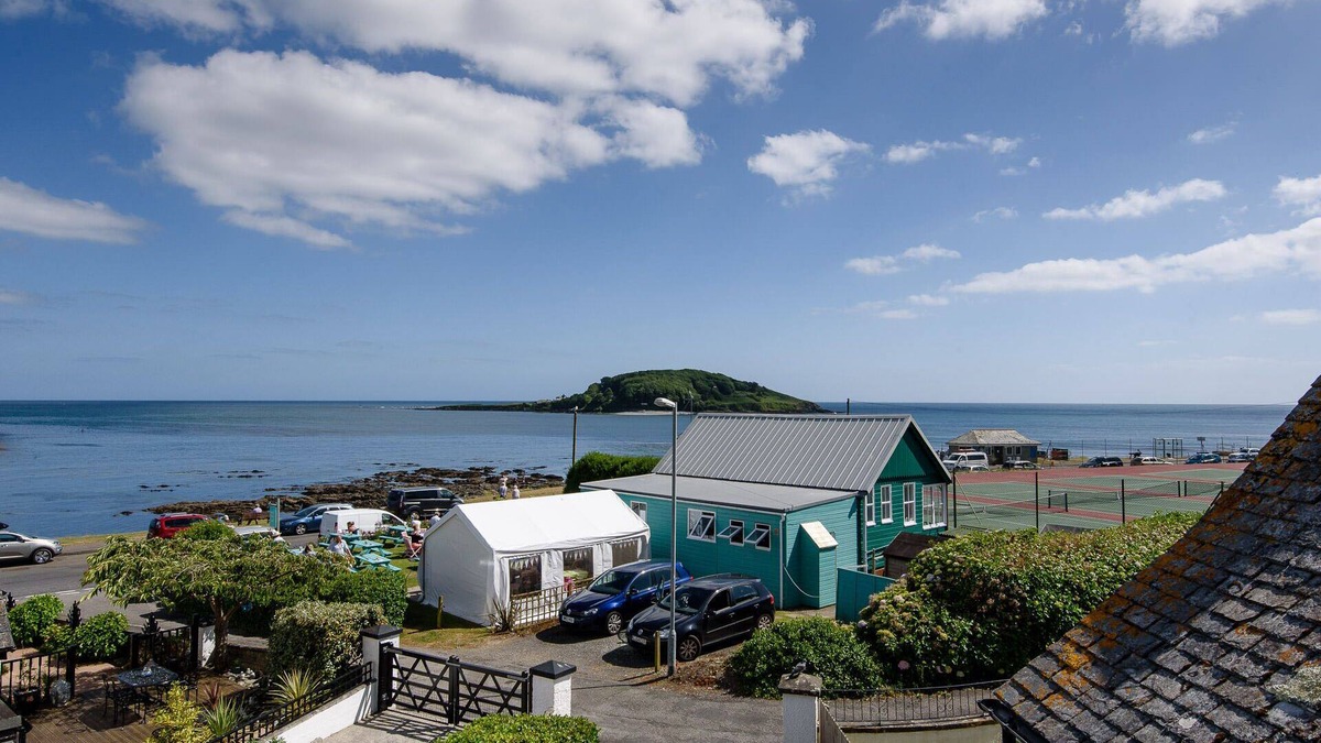 West Looe House | Deep Blue Shore - large luxury holiday home, 60m from the beach