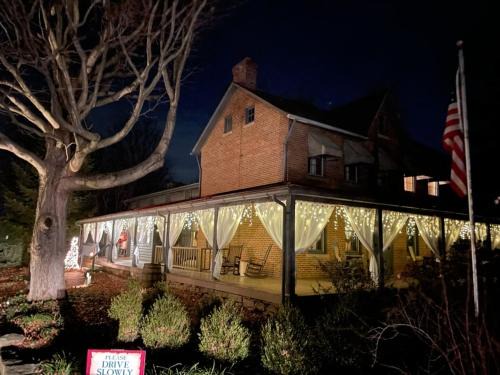 McClellandtown Bed & Breakfast | Deer Creek Winery at Watson Estate