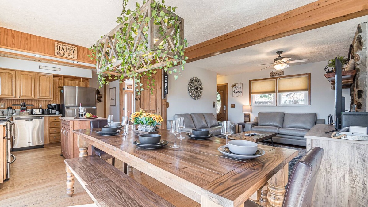Helen Cabin | Deer Haven | Mountain View | Hot Tub | Vineyards | Pet Friendly