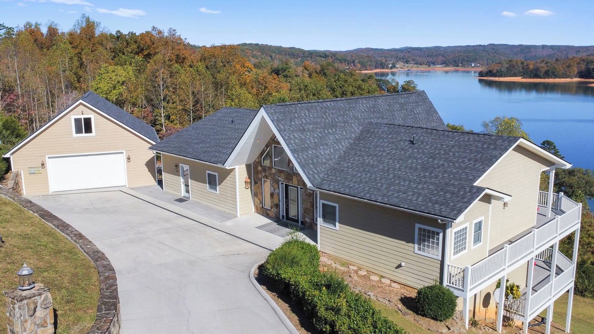 La Follette House | Deer Memories - Deerfield Resort/Breathtaking Views/Boat Slip/No Steps/Game Room