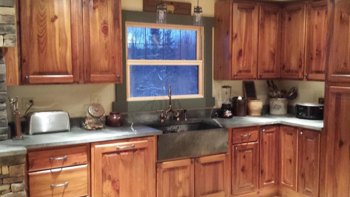 Dummer Cabin | Deer Mountain Lodge & Wilderness Resort