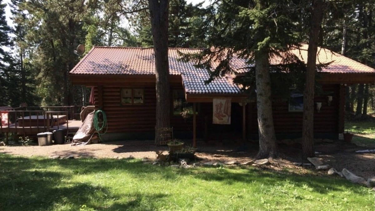 Lead Cabin | Deer Pass Lodge