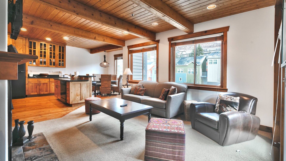 Deer Valley House | Deer Valley Drive - Easy Walk/Shuttle to Skiing and Main St.