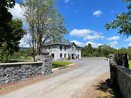 Cahir Bed & Breakfast | Deerbrook House B&B